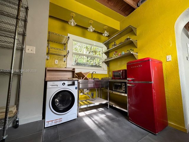 3447 Sheridan Ave 1, Miami Beach, FL 33140