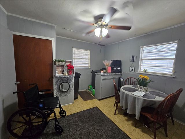 2230 Talisman St, Corpus Christi, TX 78416