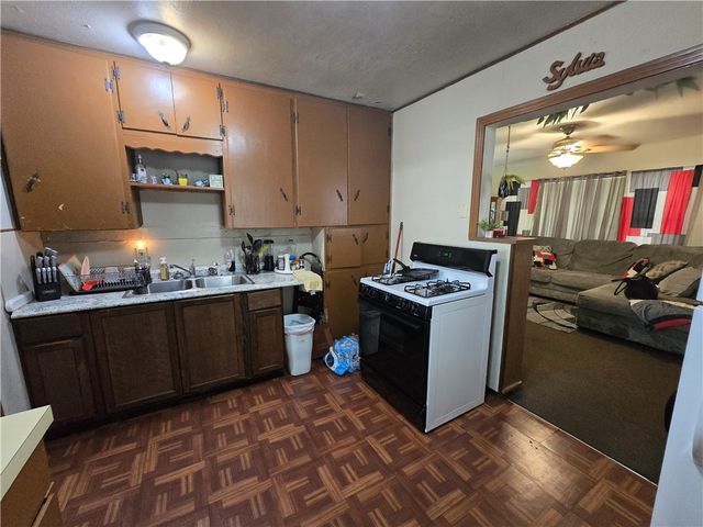 2230 Talisman St, Corpus Christi, TX 78416