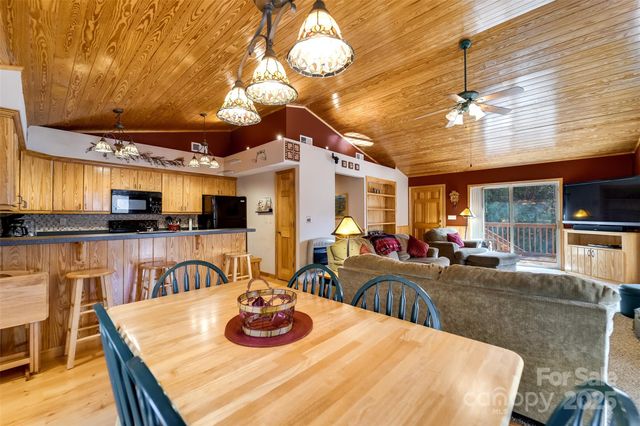 2311 Alarka Road, Bryson City, NC 28713