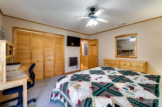 2311 Alarka Road, Bryson City, NC 28713