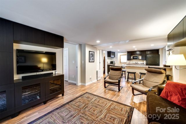 2311 Alarka Road, Bryson City, NC 28713