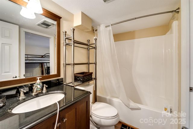 2311 Alarka Road, Bryson City, NC 28713