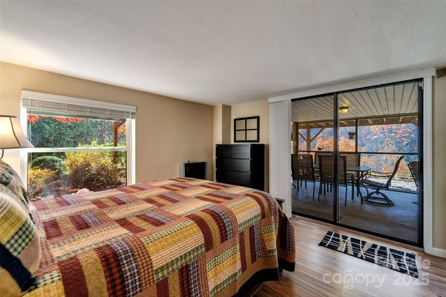 2311 Alarka Road, Bryson City, NC 28713