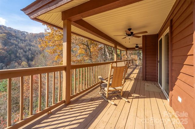 2311 Alarka Road, Bryson City, NC 28713