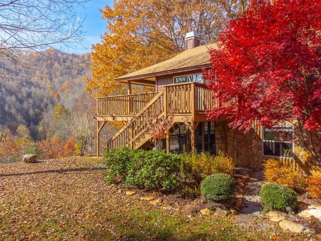 2311 Alarka Road, Bryson City, NC 28713