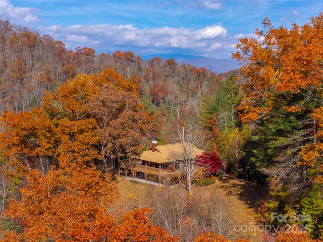 2311 Alarka Road, Bryson City, NC 28713