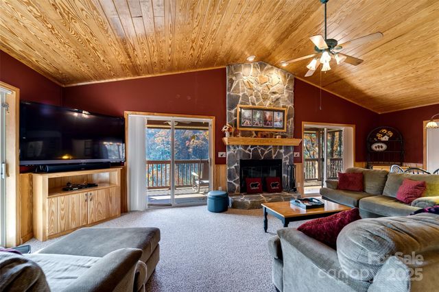 2311 Alarka Road, Bryson City, NC 28713