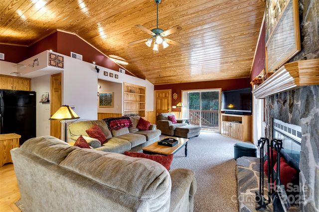 2311 Alarka Road, Bryson City, NC 28713