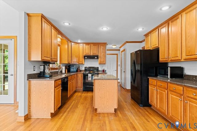 3137 Trenholm Rd, Powhatan, VA 23139