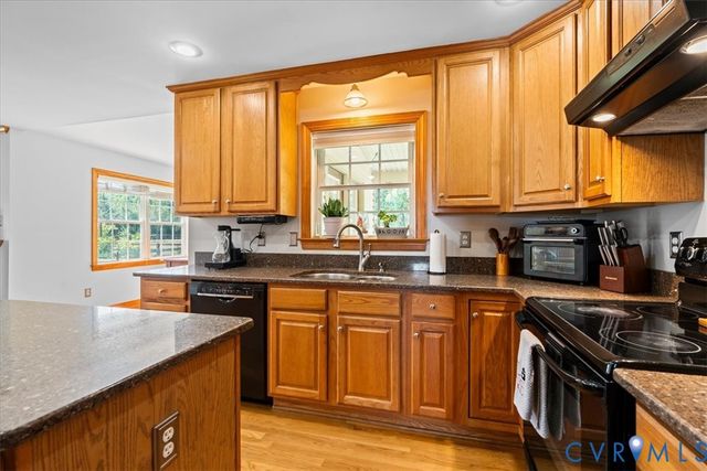 3137 Trenholm Rd, Powhatan, VA 23139