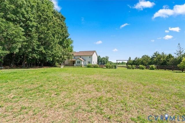 3137 Trenholm Rd, Powhatan, VA 23139