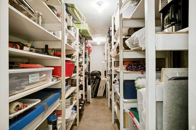 527 SHERIDAN CIR, Centerville, UT 84014