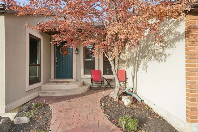 527 SHERIDAN CIR, Centerville, UT 84014