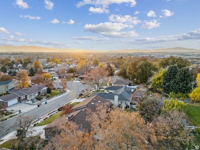 527 SHERIDAN CIR, Centerville, UT 84014
