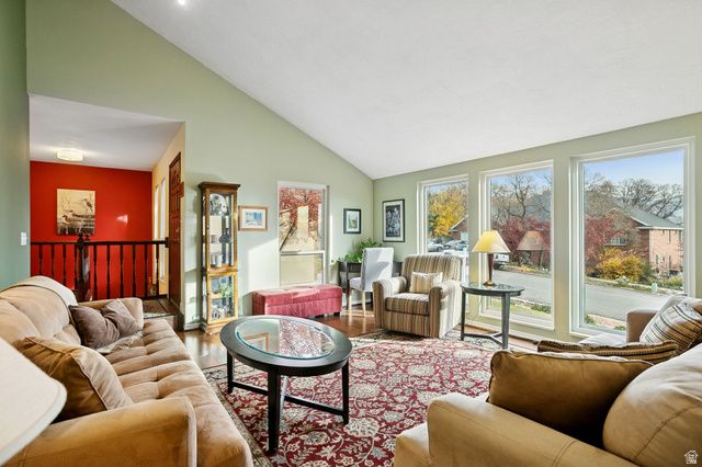 527 SHERIDAN CIR, Centerville, UT 84014