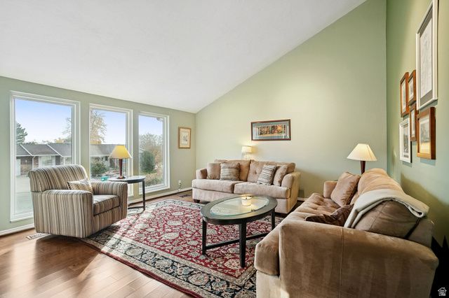 527 SHERIDAN CIR, Centerville, UT 84014