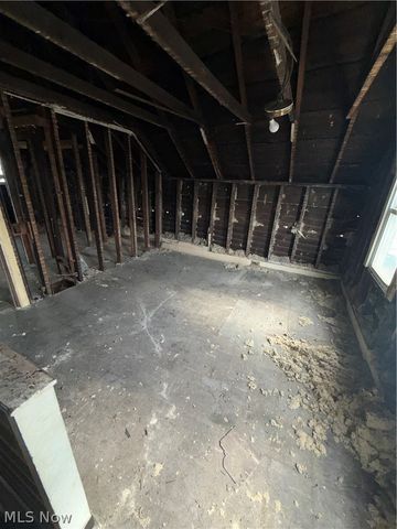 3520 Siam Avenue, Cleveland, OH 44113