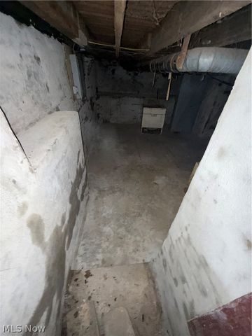 3520 Siam Avenue, Cleveland, OH 44113