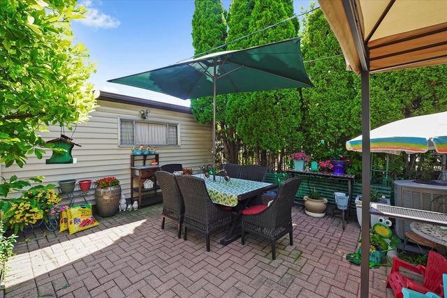 4551 W Foster Avenue, Chicago, IL 60630