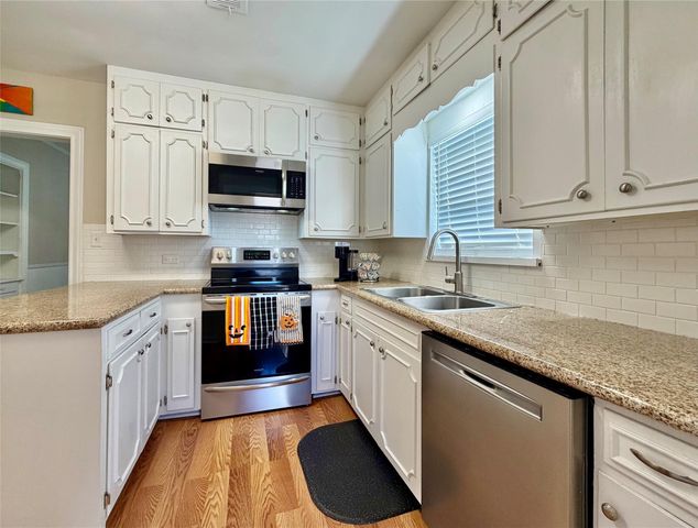 2401 Centennial Street, Liberty, TX 77575