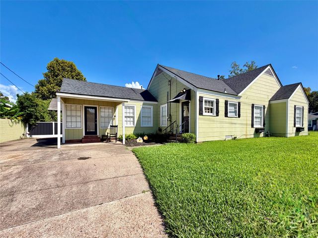 2401 Centennial Street, Liberty, TX 77575