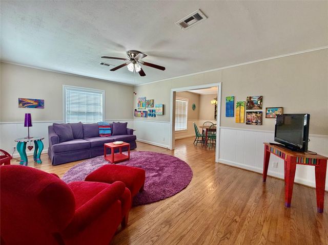 2401 Centennial Street, Liberty, TX 77575