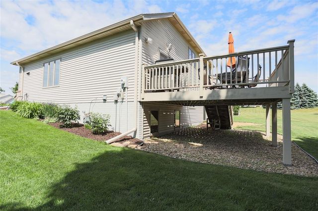 2400 Emerald Bend, Hudson, WI 54016