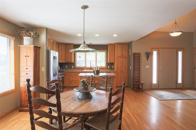 2400 Emerald Bend, Hudson, WI 54016