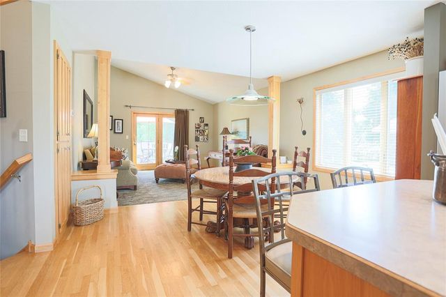 2400 Emerald Bend, Hudson, WI 54016
