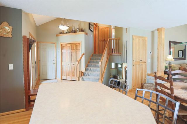 2400 Emerald Bend, Hudson, WI 54016