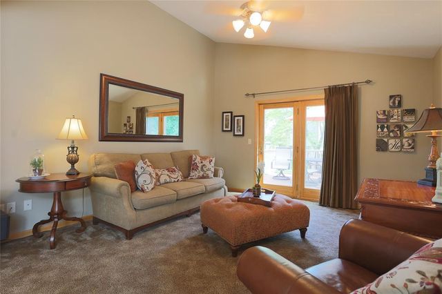 2400 Emerald Bend, Hudson, WI 54016