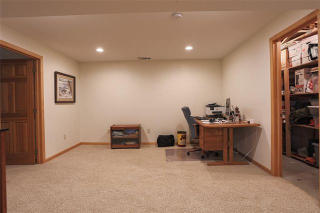 2400 Emerald Bend, Hudson, WI 54016