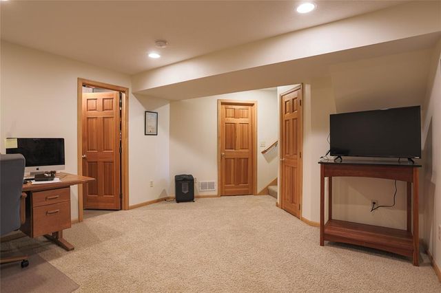2400 Emerald Bend, Hudson, WI 54016