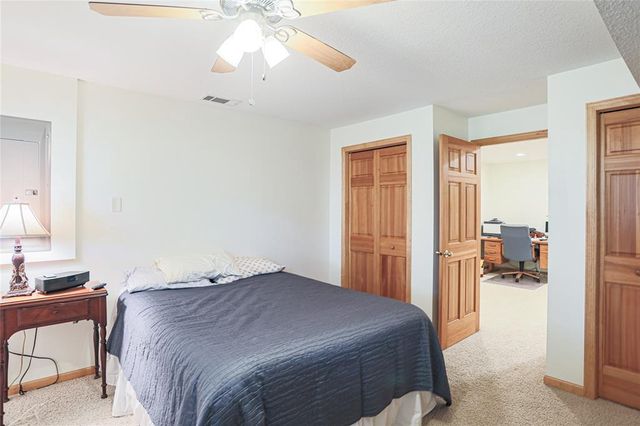 2400 Emerald Bend, Hudson, WI 54016
