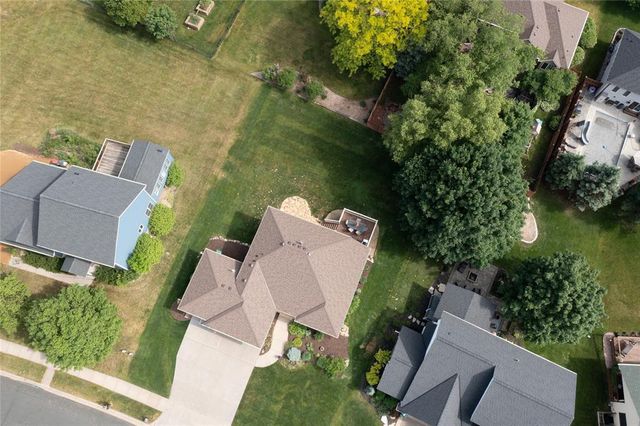 2400 Emerald Bend, Hudson, WI 54016
