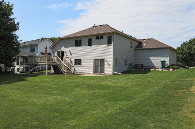 2400 Emerald Bend, Hudson, WI 54016