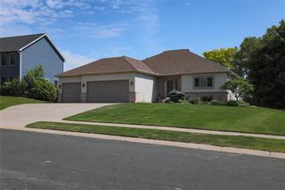 2400 Emerald Bend, Hudson, WI 54016