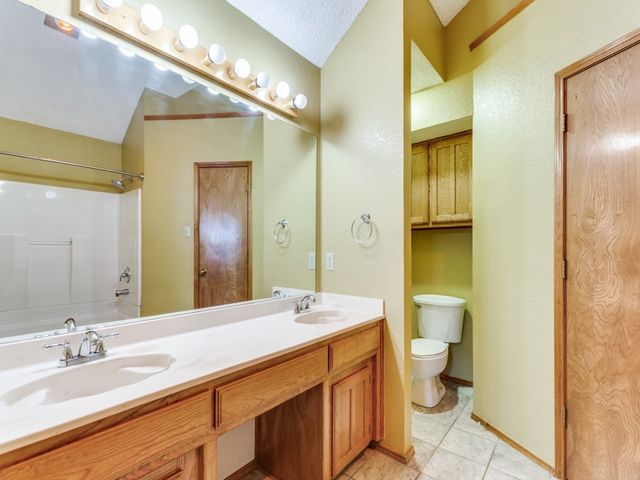 10200 Pack Saddle Court, Fort Worth, TX 76108