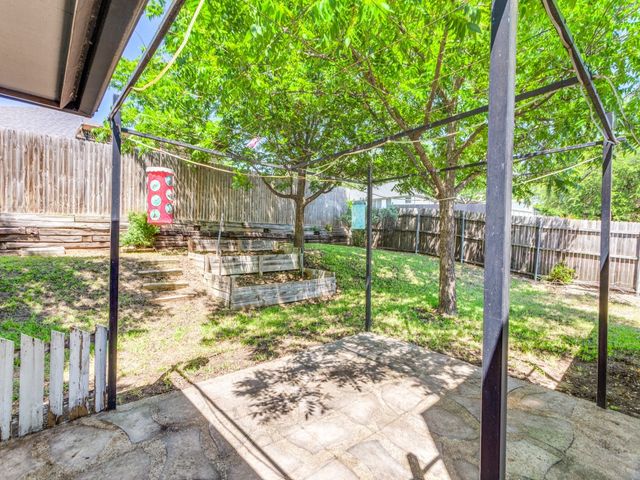 10200 Pack Saddle Court, Fort Worth, TX 76108