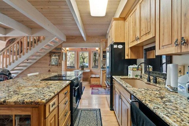 1584 Yale Creek Road, Jacksonville, OR 97530