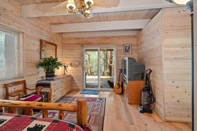 1584 Yale Creek Road, Jacksonville, OR 97530