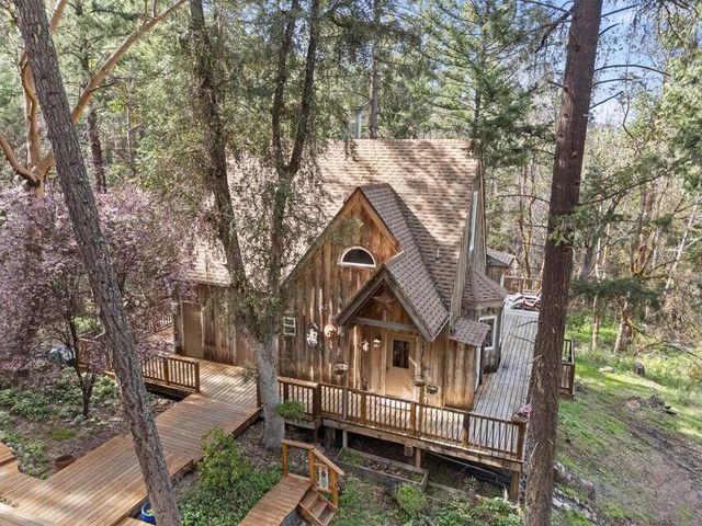 1584 Yale Creek Road, Jacksonville, OR 97530