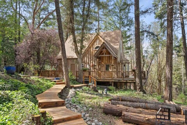 1584 Yale Creek Road, Jacksonville, OR 97530