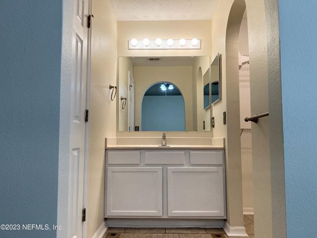 6580 GENTLE OAKS Drive N, Jacksonville, FL 32244