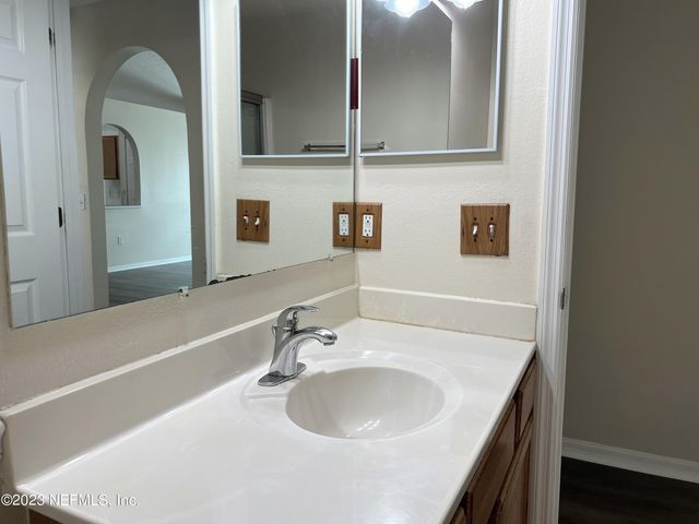 6580 GENTLE OAKS Drive N, Jacksonville, FL 32244