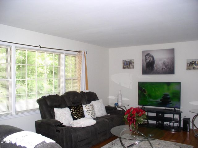 229 Perry Street, Henderson, NC 27536