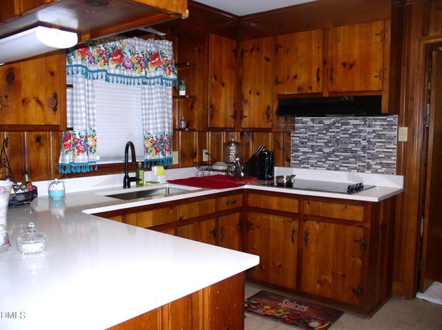 229 Perry Street, Henderson, NC 27536