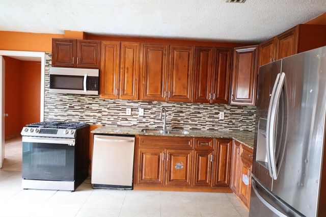 7328 Palmdale Drive, Boynton Beach, FL 33436