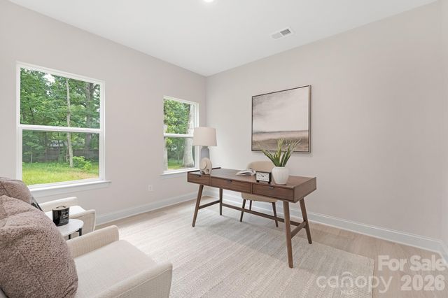 4015 Oakdale Road, Charlotte, NC 28216